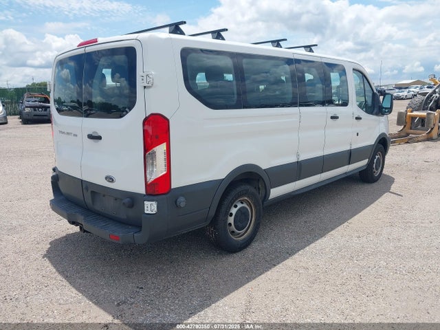 1FBZX2ZM3HKA50092 Ford 2017