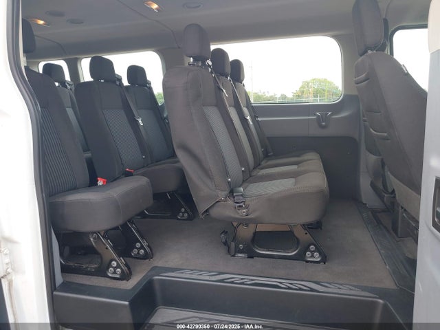 1FBZX2ZM3HKA50092 Ford 2017