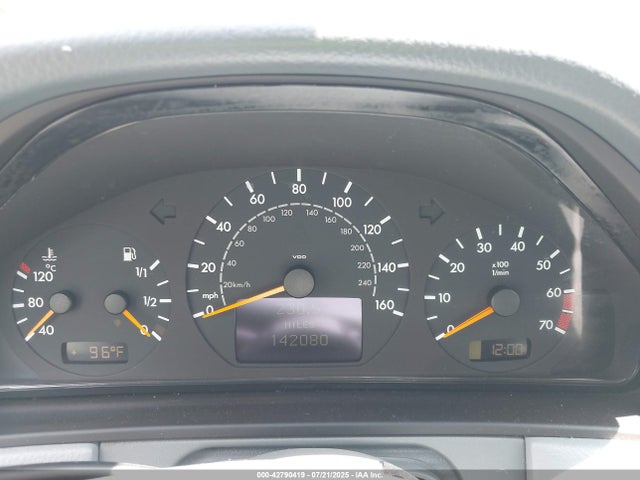 42790419 :رقم المزاد ، WDBJH82J1YX037111 vin ، 2000 Mercedes-benz E 320 4m مزاد بيع