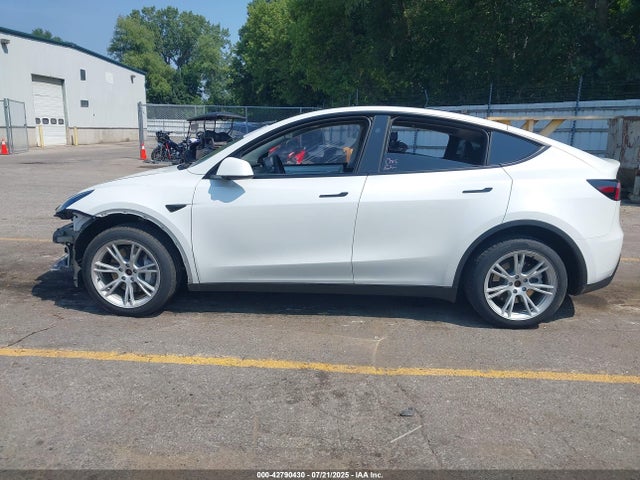 7SAYGDEE0PF837775 Tesla Model Y