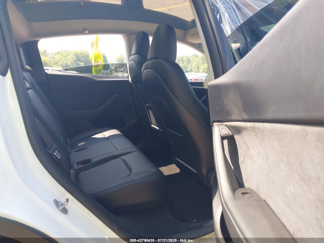 2023 TESLA MODEL Y 7SAYGDEE0PF837775 Photo 7