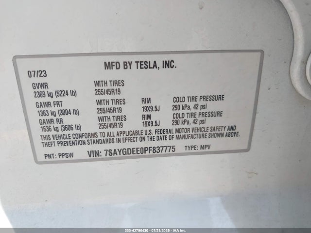 2023 TESLA MODEL Y 7SAYGDEE0PF837775 Photo 8