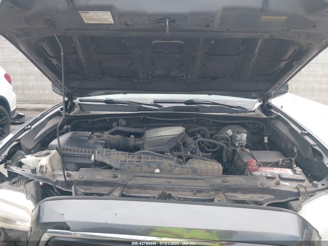 5TFAX5GN1KX145136 Toyota 2tr-fe