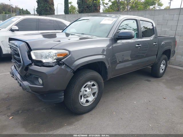 5TFAX5GN1KX145136 Toyota 2tr-fe