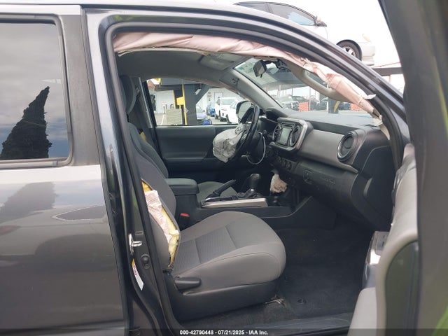 5TFAX5GN1KX145136 Toyota 2tr-fe