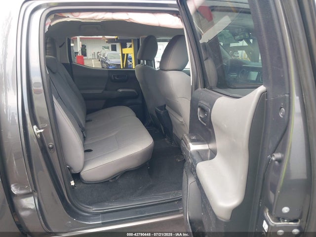 5TFAX5GN1KX145136 Toyota 2tr-fe