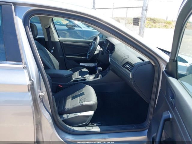 2024 VOLKSWAGEN JETTA 3VW7M7BU0RM071346 Photo 4