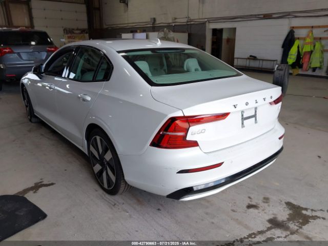 2024 VOLVO S60 RECHARGE PLUG-IN HYBRID 7JRH60FK5RG311147 Photo 2