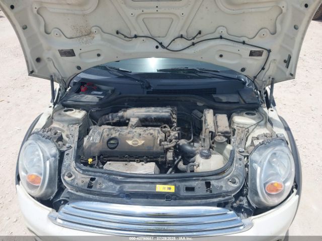 2011 MINI COOPER CLUBMAN WMWZF3C57BT188884 Photo 9