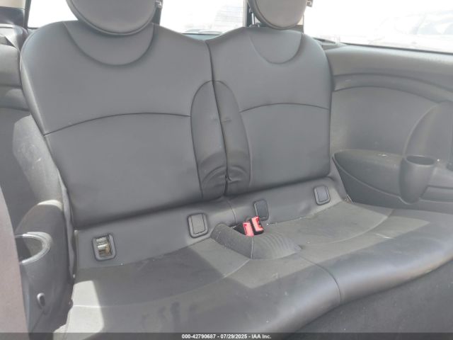 2011 MINI COOPER CLUBMAN WMWZF3C57BT188884 Photo 7
