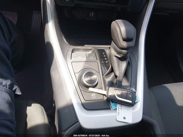 2T3MWRFV7SW268842 Toyota a25a-fxs