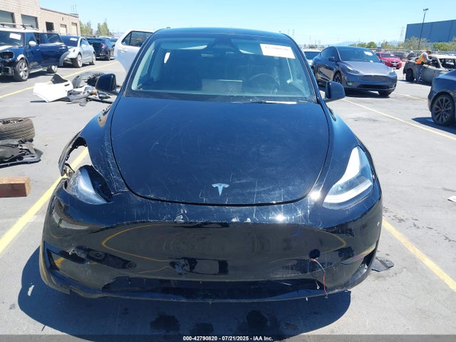 7SAYGAEE5SF253279 Tesla Model Y