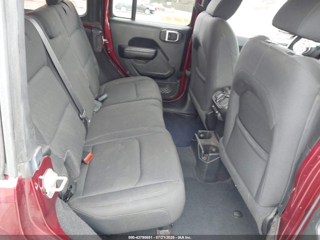 1C4HJXDN4MW739745 Jeep 2021
