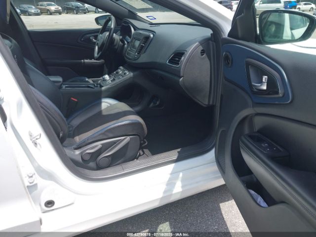 2015 CHRYSLER 200 1C3CCCDG2FN618031 Photo 4