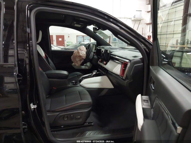 GMC l3b 2024 1GTP6EEKXR1186237 Image 5