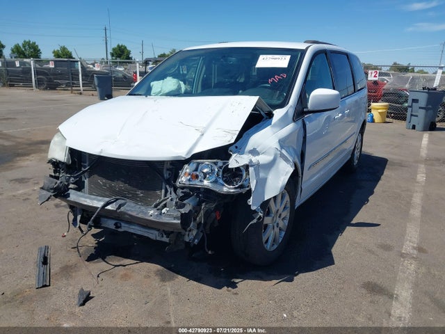 2C4RC1BG9ER342400 Chrysler Town and Country