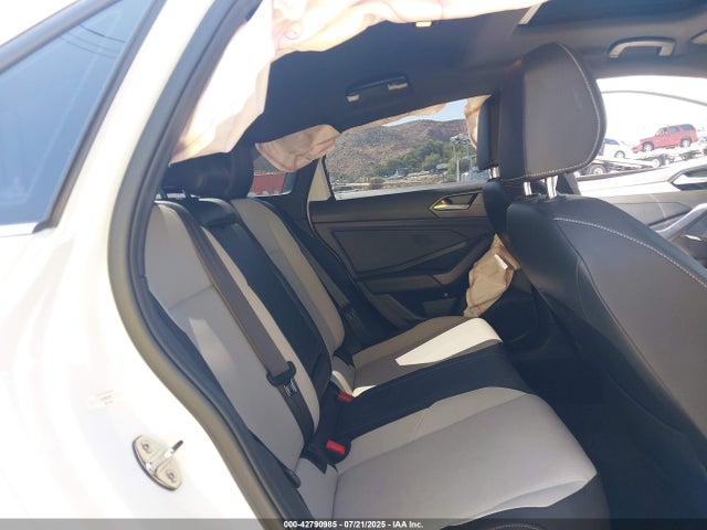 3VWC57BU8MM002313 Volkswagen tsi