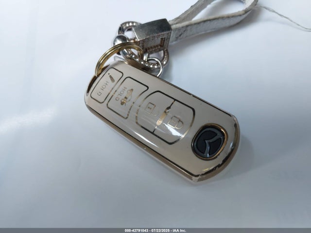 JM3TCABY3G0102097 Mazda py