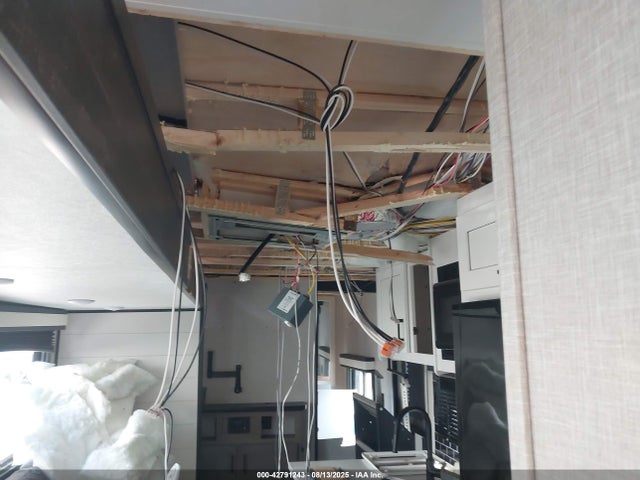 1UJBC0BT5R17T0159 Jayco Jayfl184bh