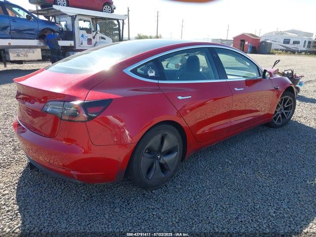 2018 TESLA MODEL 3 5YJ3E1EB3JF104712 Photo 3