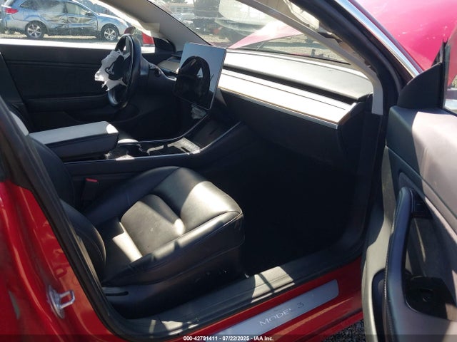 2018 TESLA MODEL 3 5YJ3E1EB3JF104712 Photo 4