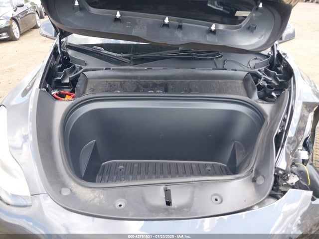 7SAYGDEE3SA361379 Tesla 2025