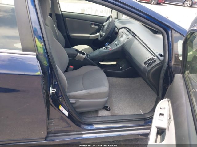 2014 TOYOTA PRIUS JTDKN3DU2E1743561 Photo 4