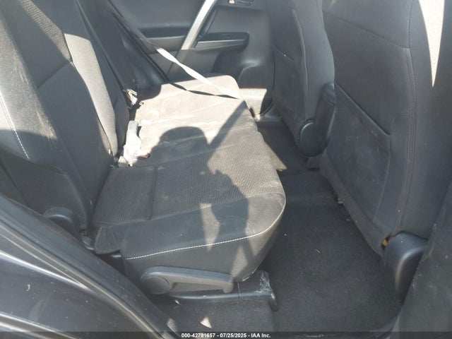2017 TOYOTA RAV4 JTMWFREV8HJ127411 Photo 7