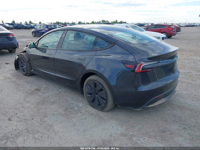 2025 TESLA MODEL 3 5YJ3E1EA5SF008458 Photo 2