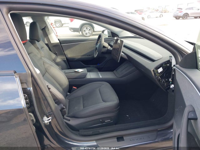 2025 TESLA MODEL 3 5YJ3E1EA5SF008458 Photo 4