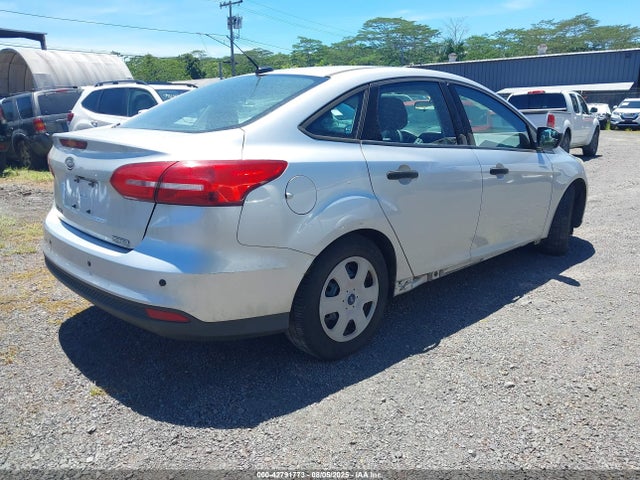 Ford 2016 2016 1FADP3E23GL322395 Image 4