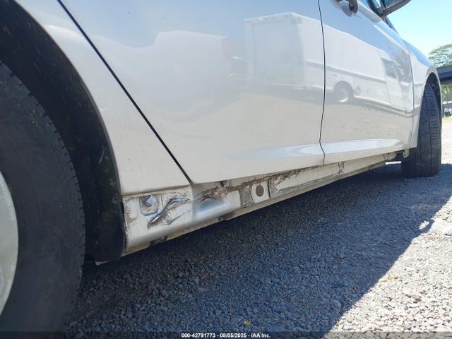 Ford 2016 2016 1FADP3E23GL322395 Image 6