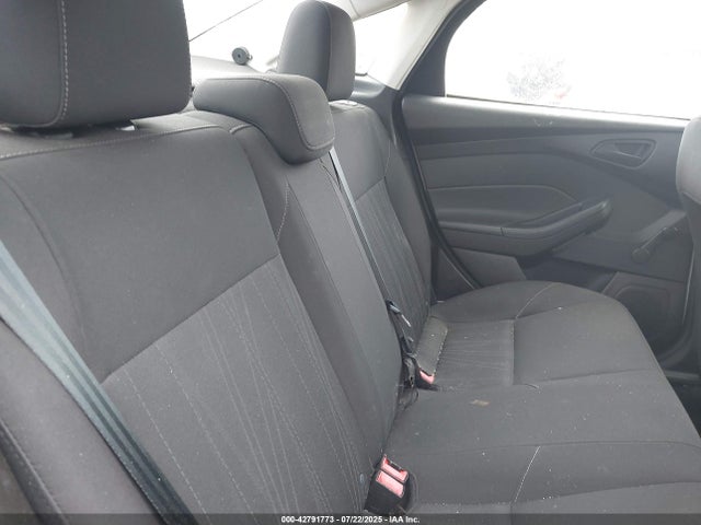 Ford 2016 2016 1FADP3E23GL322395 Image 8