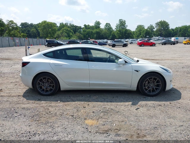 5YJ3E1EB6LF650486 Tesla MODEL 3