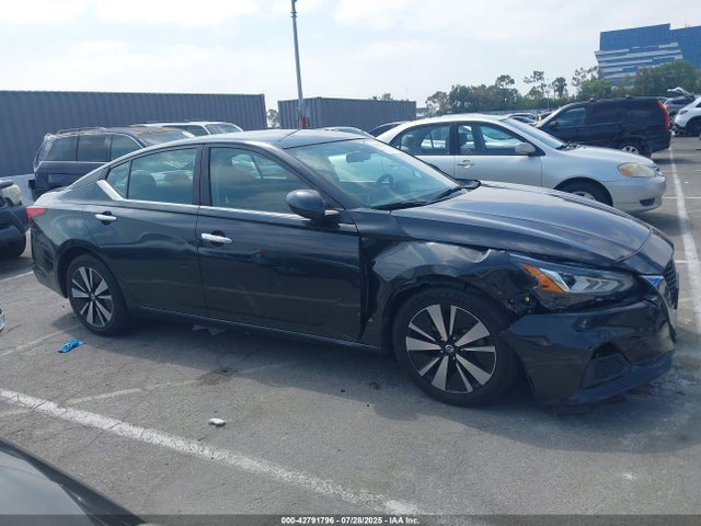 Продажа на аукционе авто 2021 Nissan Altima Sv Fwd, vin: 1N4BL4DVXMN365412, номер лота: 42791796