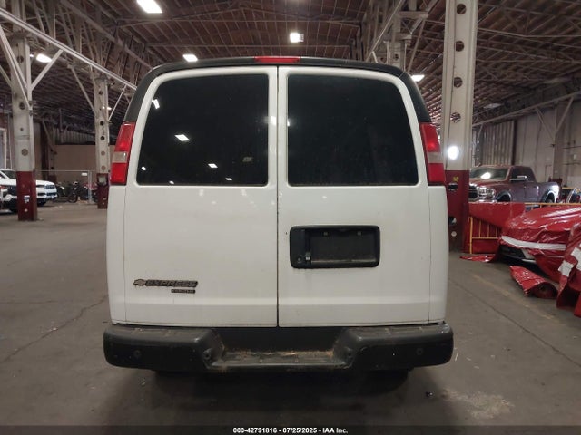 Chevrolet l20 2015 1GCWGFCF2F1235897 Image 16