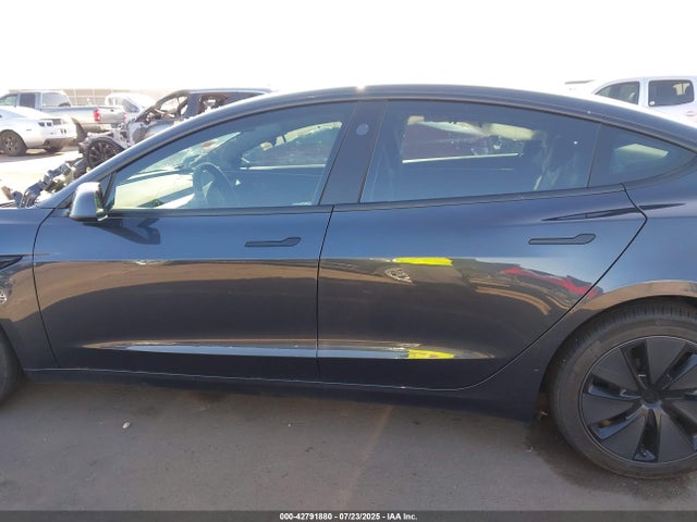 5YJ3E1EA3SF980351 Tesla MODEL 3