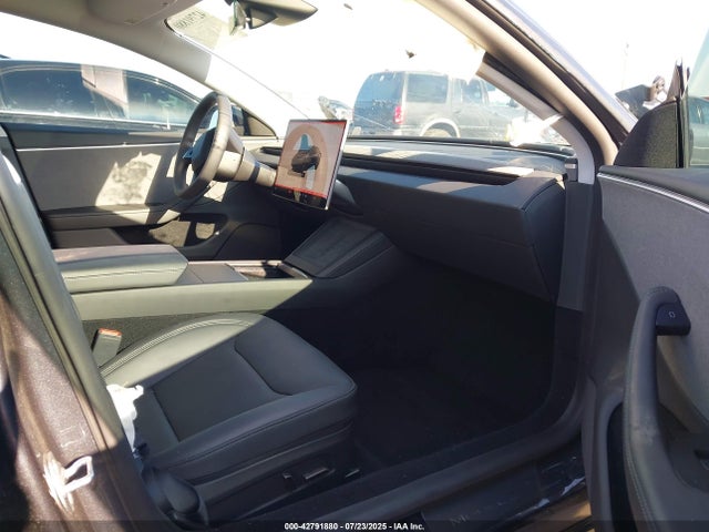 5YJ3E1EA3SF980351 Tesla MODEL 3