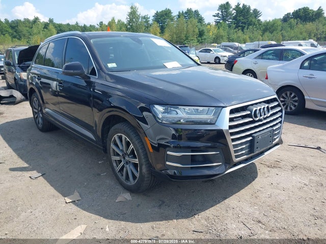 2017 AUDI Q7 WA1LAAF72HD028837 Photo 0