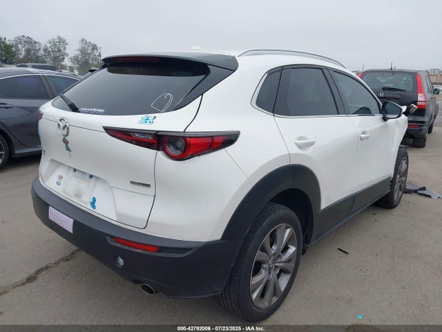 Mazda py 2022 3MVDMBDL7NM420346 Image 4