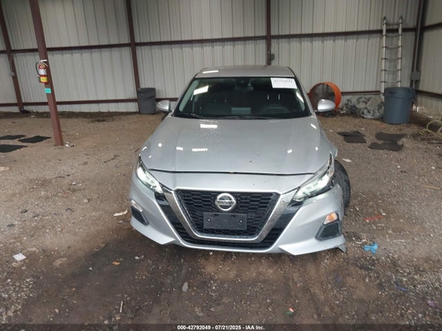 Nissan 2021 2021 1N4BL4DV4MN325830 Image 13