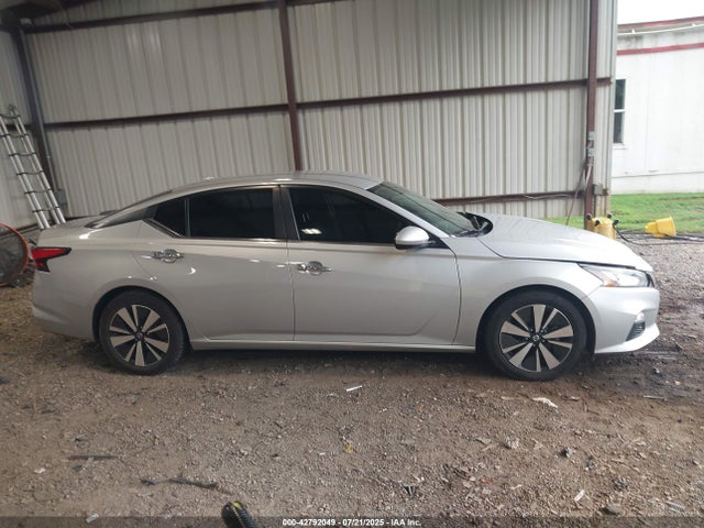 Nissan 2021 2021 1N4BL4DV4MN325830 Image 14