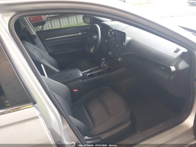 Nissan 2021 2021 1N4BL4DV4MN325830 Image 5