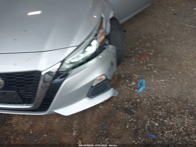 Nissan 2021 2021 1N4BL4DV4MN325830 Image 6