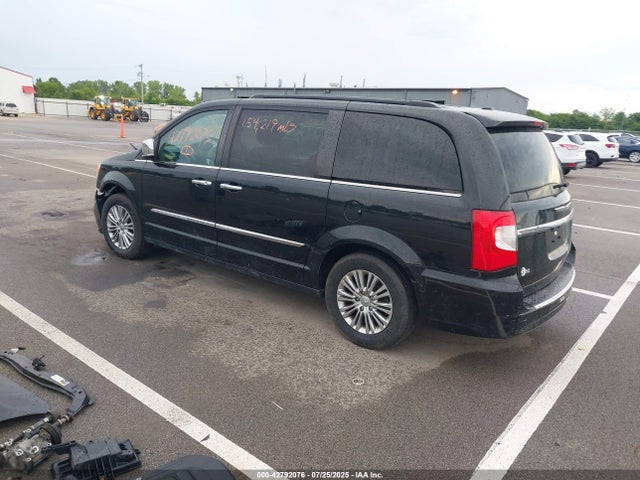 2C4RC1CG1GR150423 Chrysler Town and Country