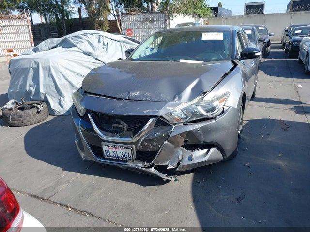 1N4AA6AP5JC383990 Nissan 2018