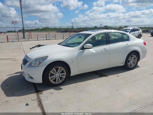 JN1CV6AR3FM524794 Infiniti 2015