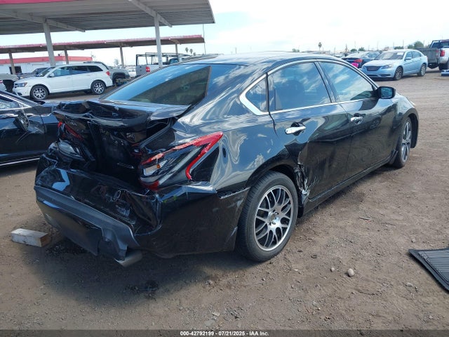 1N4AL3APXHN319838 Nissan 2017