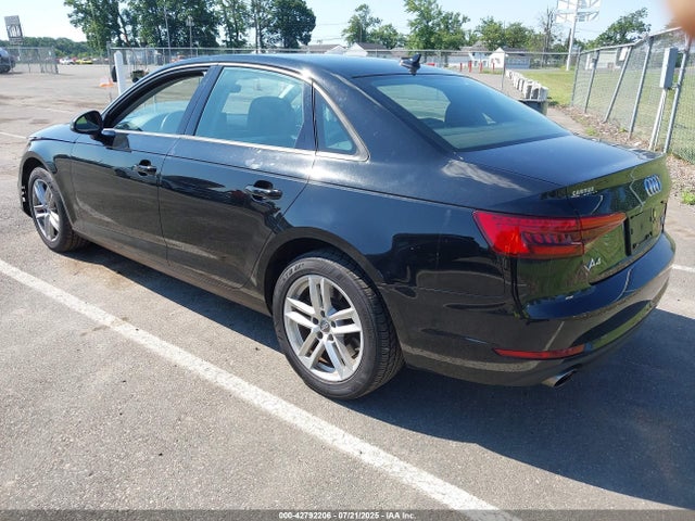2017 AUDI A4 WAUANAF45HN030631 Photo 2