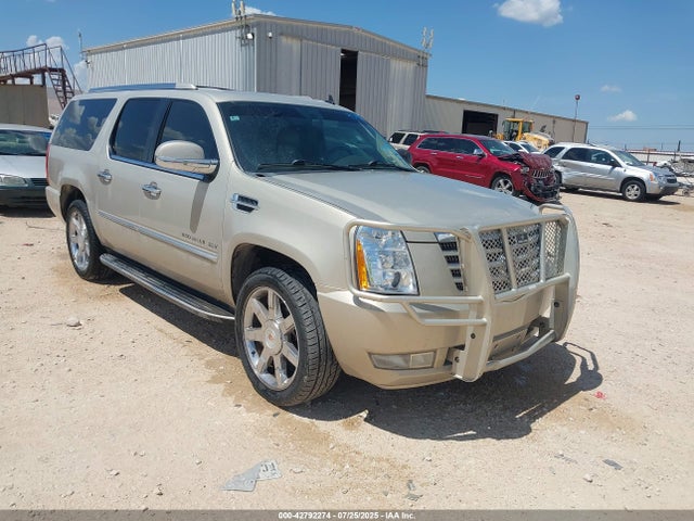 2011 CADILLAC ESCALADE ESV 1GYS3HEFXBR122966 Photo 0